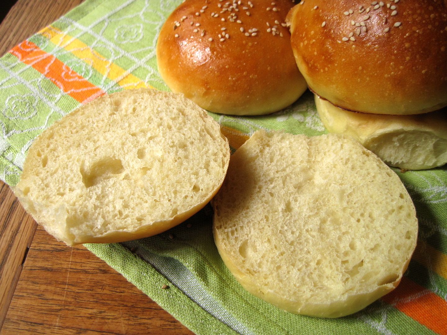 Light Brioche Hamburger Buns